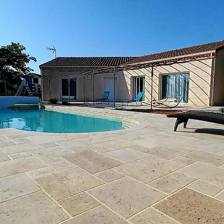140 M² Hab. Avec Piscine